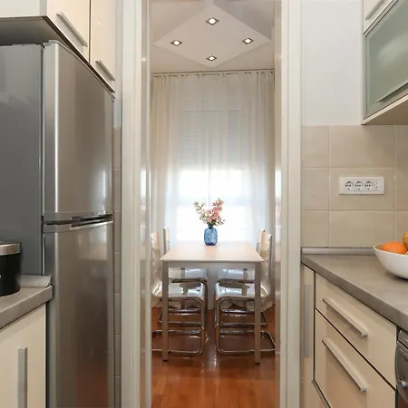 아파트 New Apartments, Parking 5 Eur Per Day *